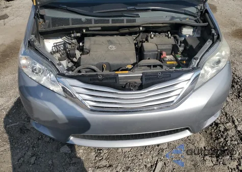 2014 Toyota Sienna Xle z USA, uszkodzony, nr VIN 5TDYK3DC2ES423217